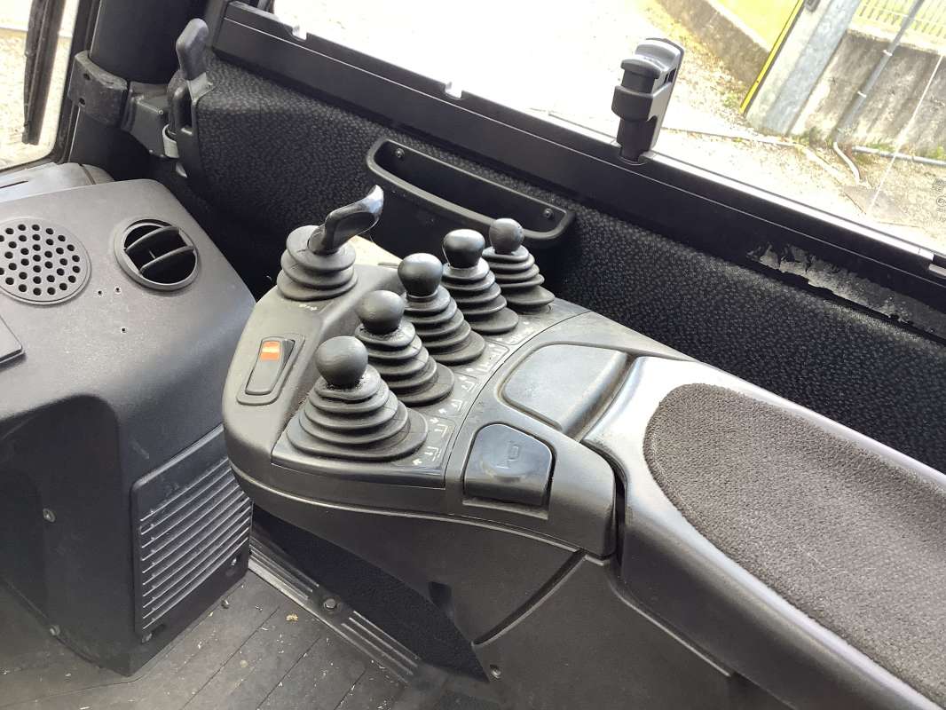 Linde-H35D-02
