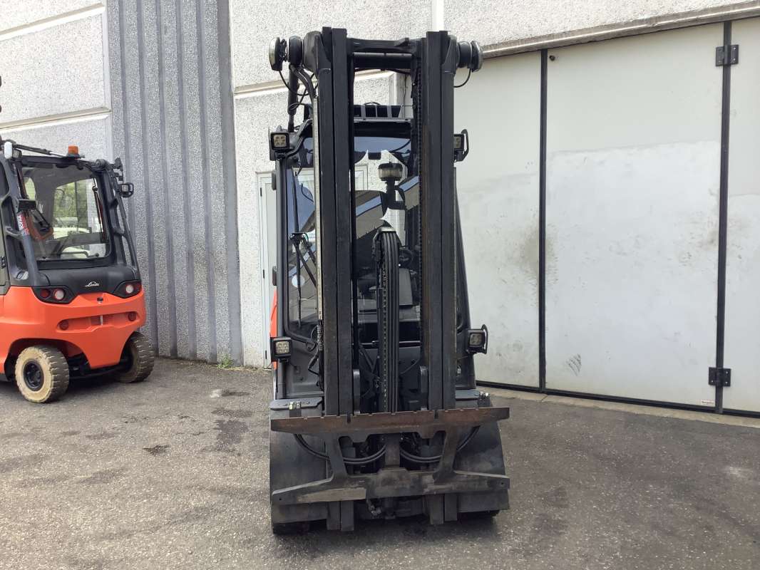Linde-H25D-01