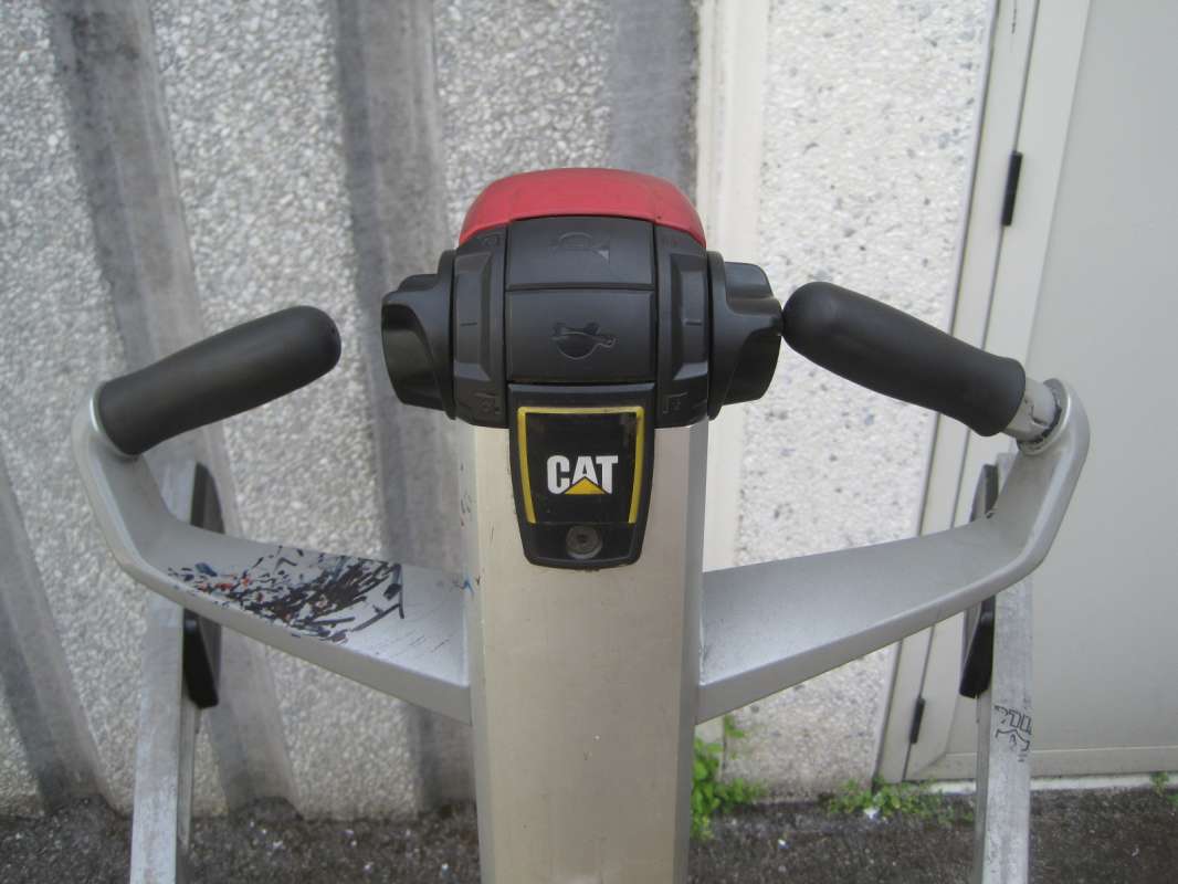 Caterpillar-NPVR20N