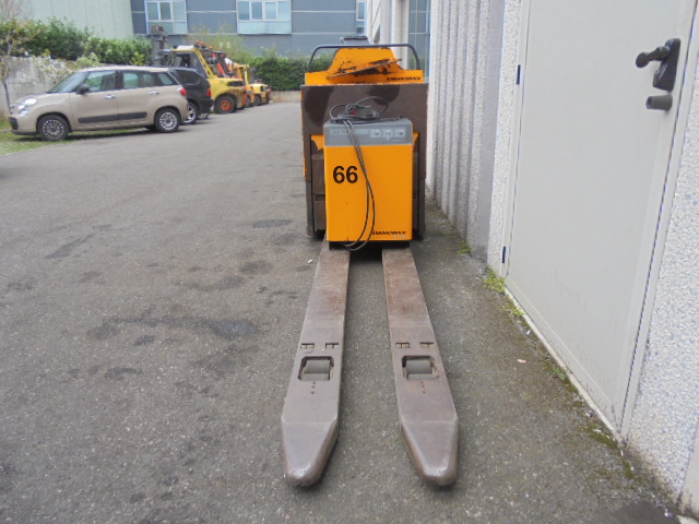 Jungheinrich-ECE 220 HP