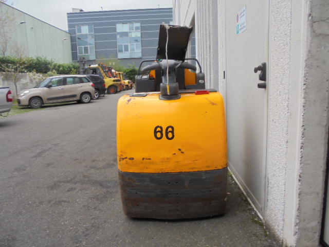 Jungheinrich-ECE 220 HP