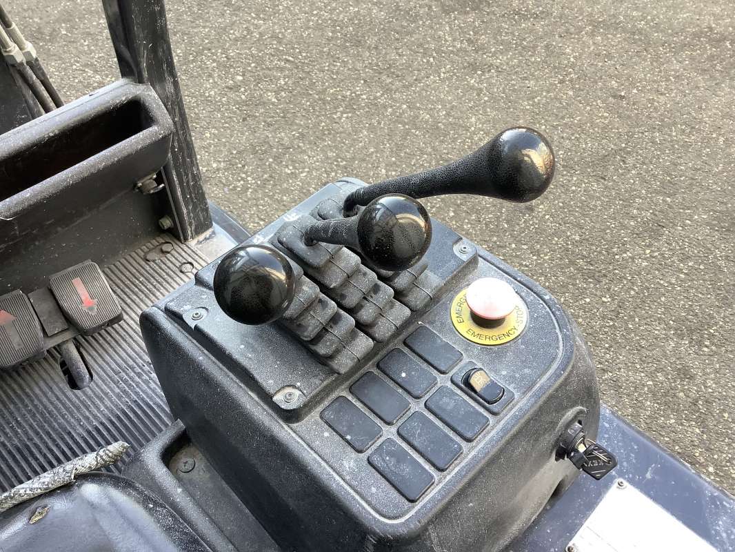 OM-XE 15 3AC