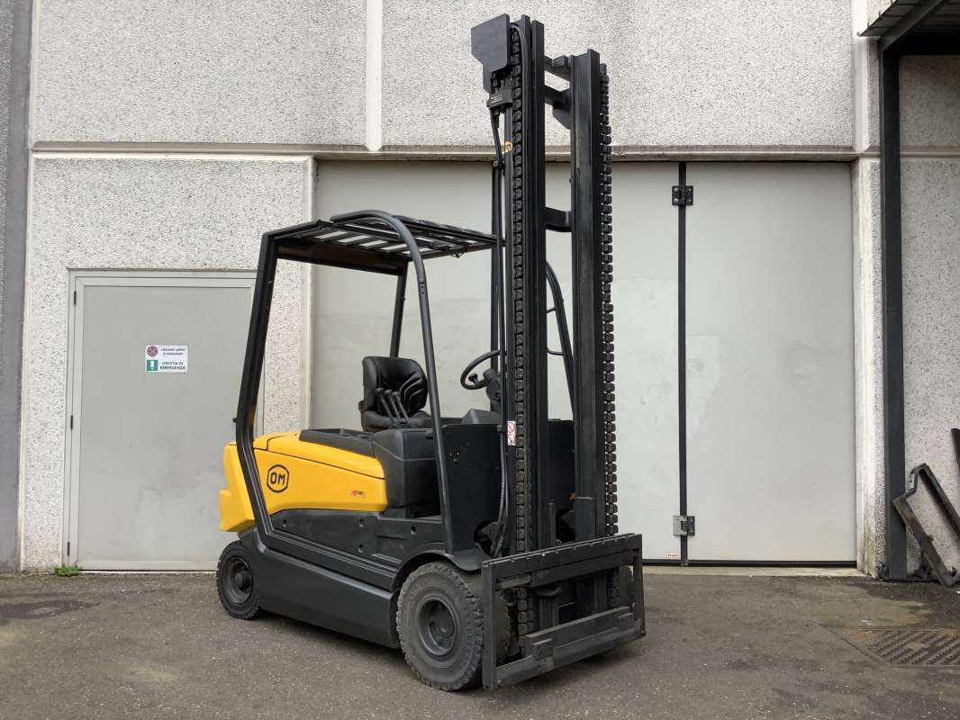 OM-XE 30 AC