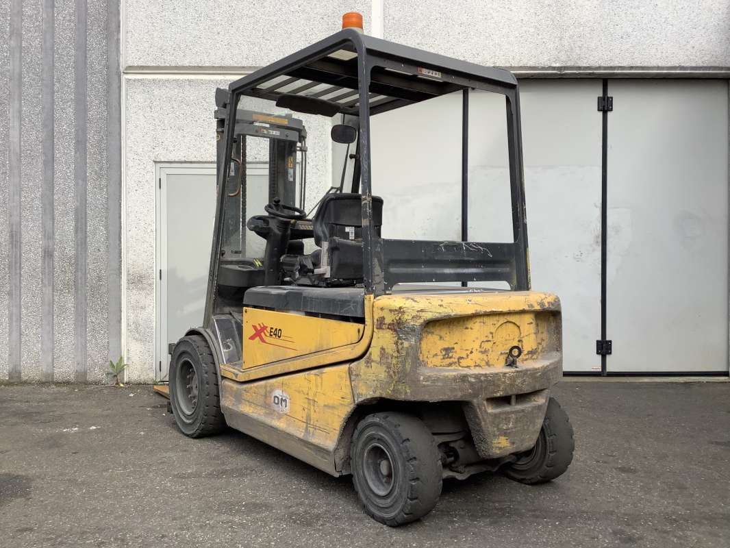 OM-XE 40