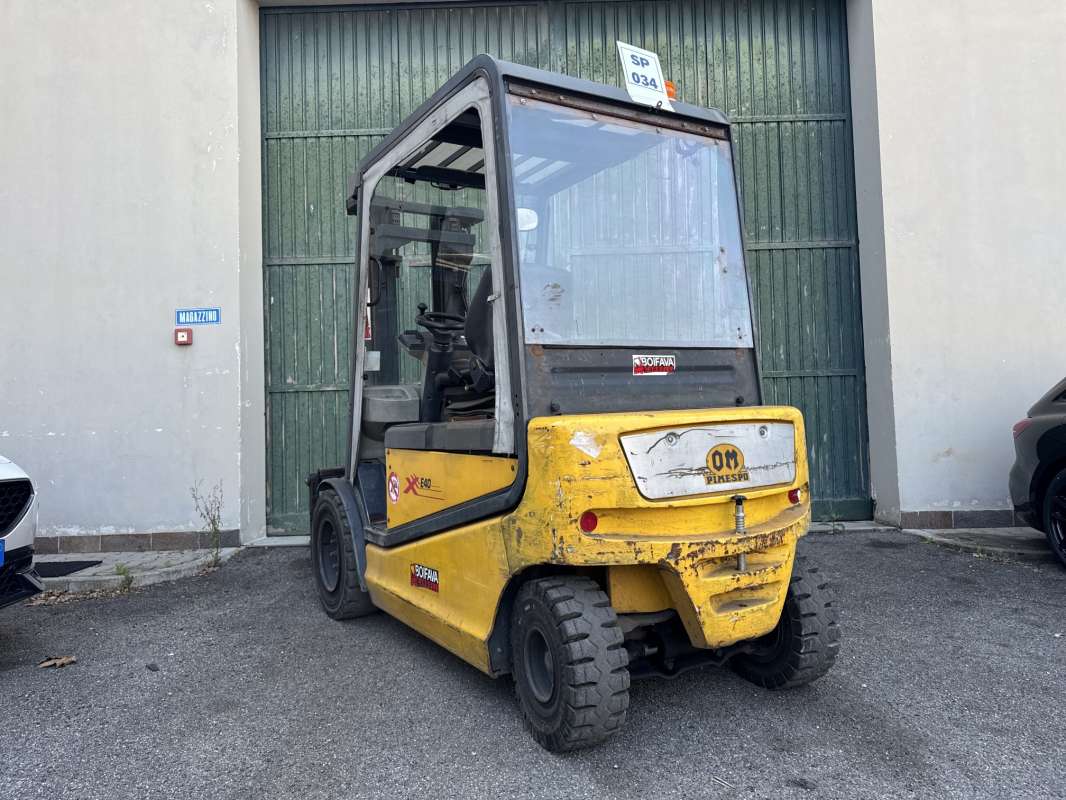 OM-XE 40