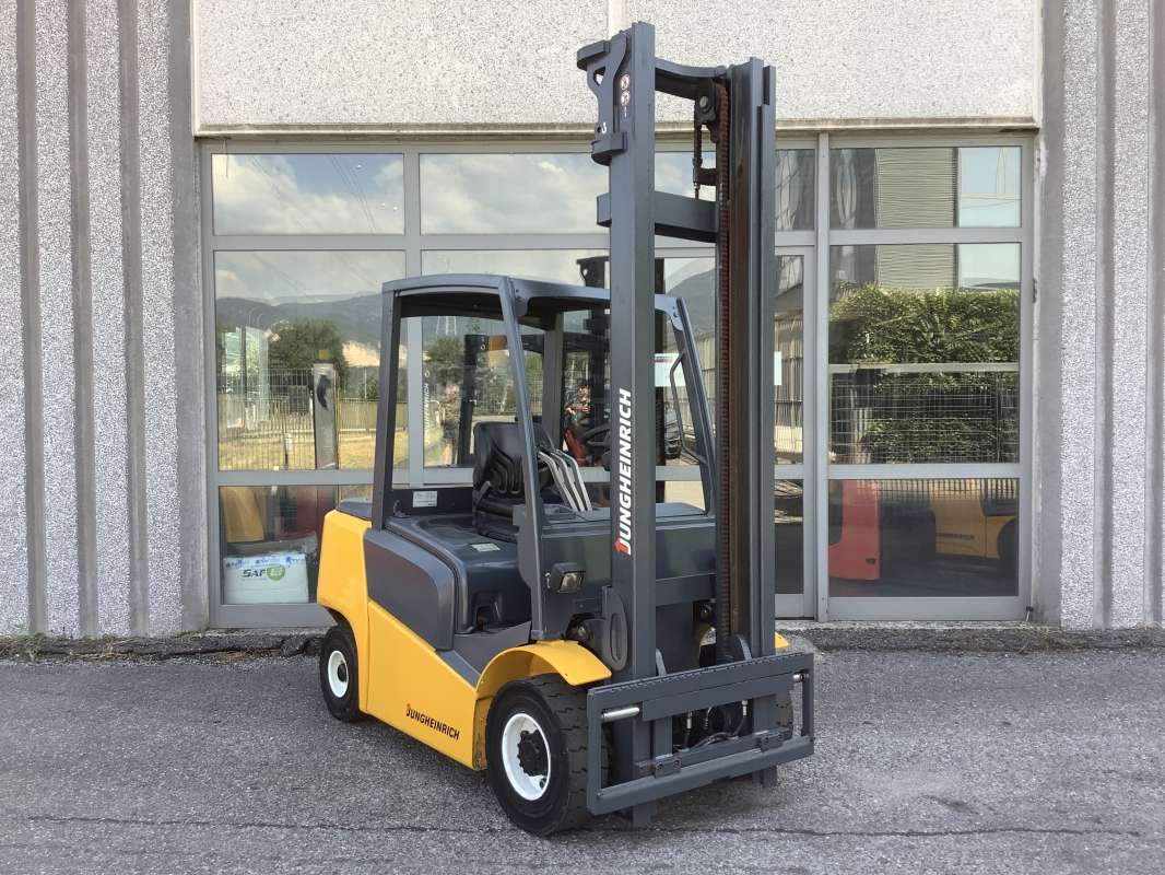 Jungheinrich-DFG 425