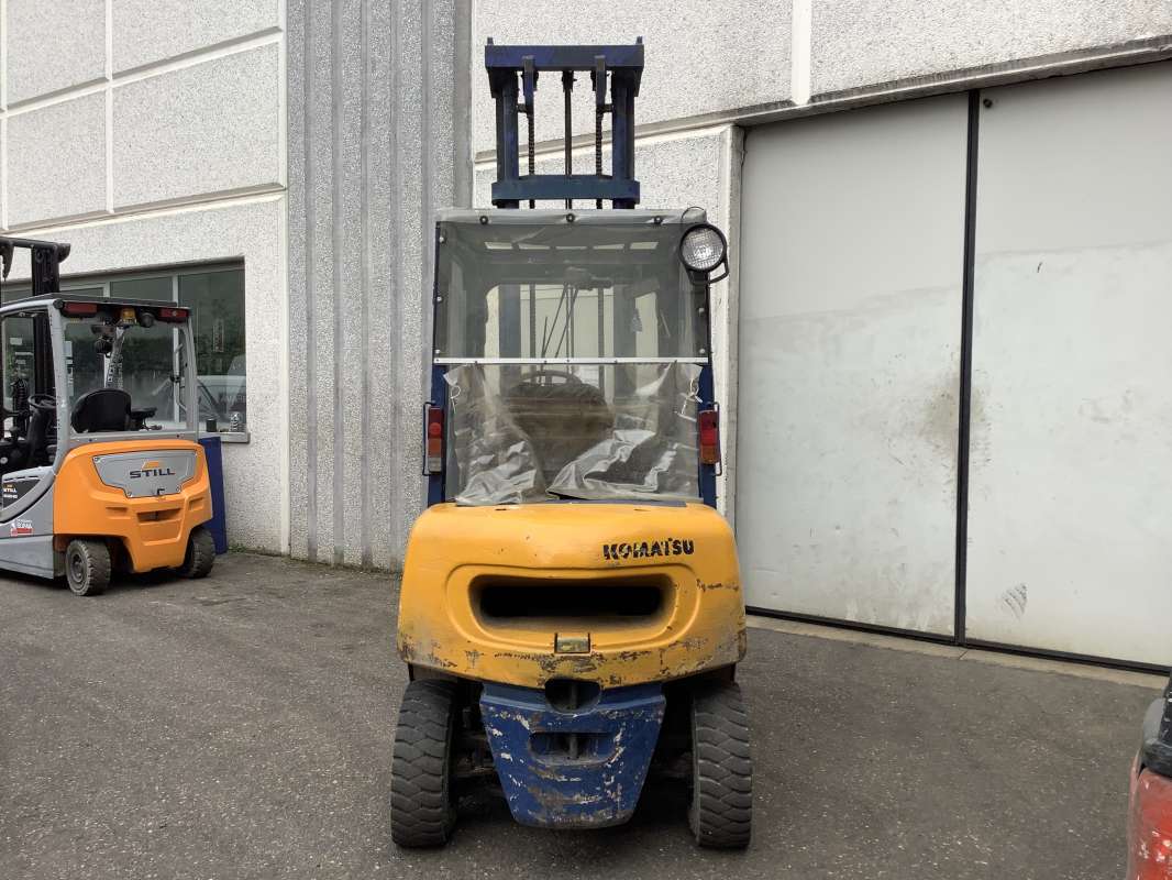 Komatsu-FD25T