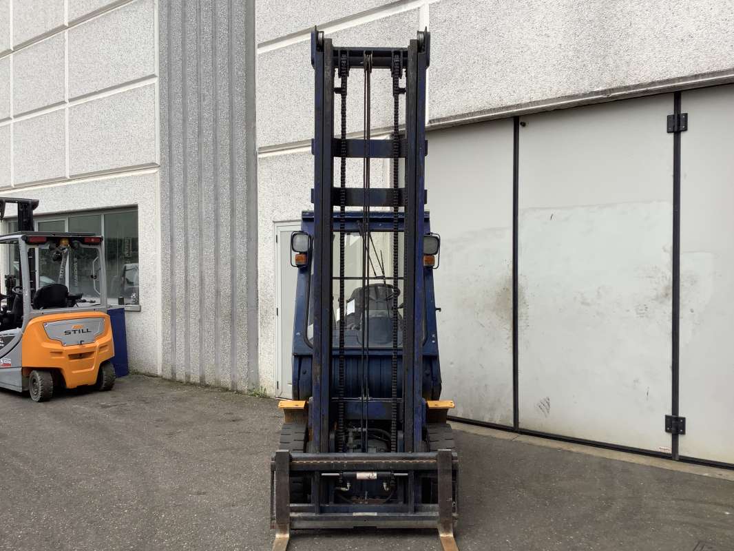 Komatsu-FD25T