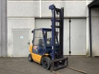 Komatsu-FD25T