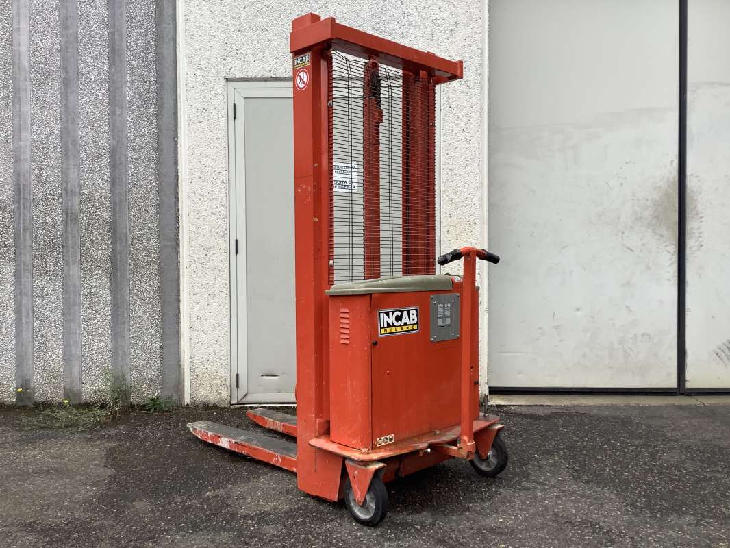 Incab-10030