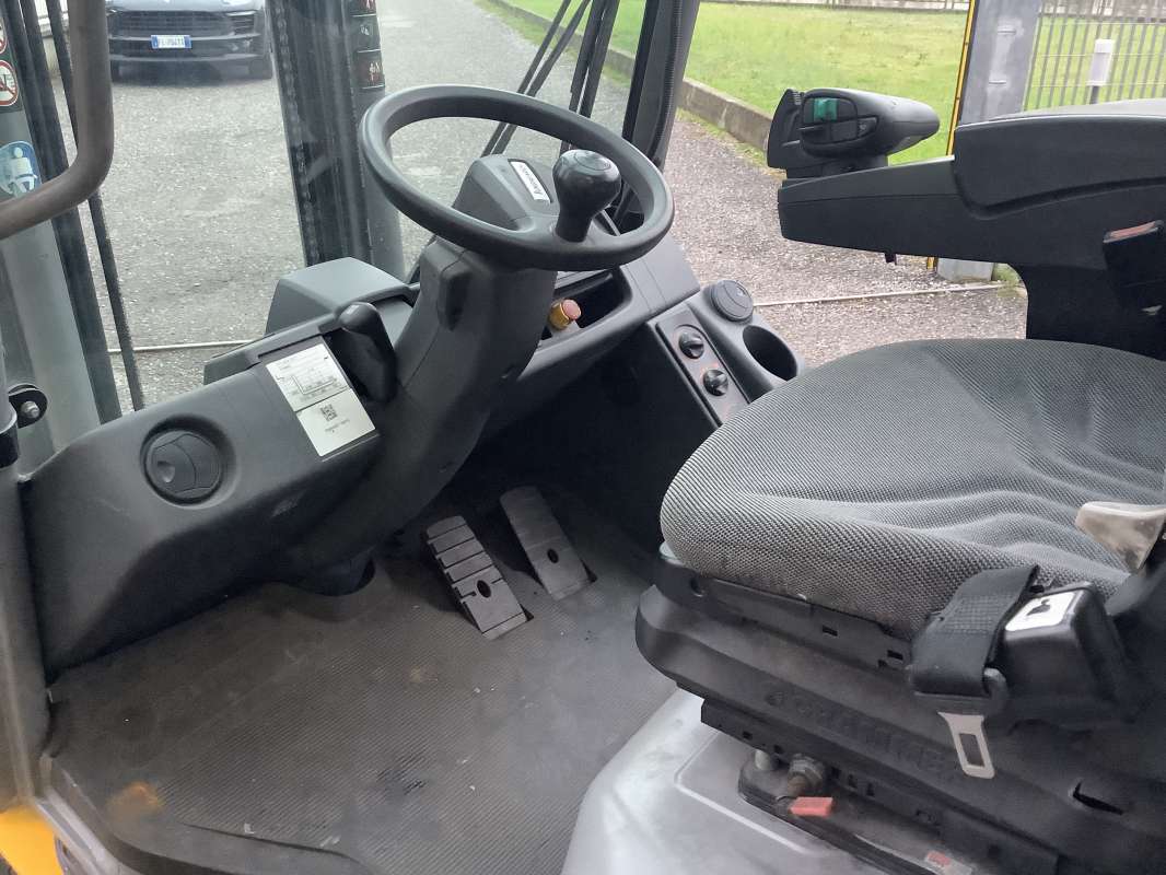 Jungheinrich-DFG 425S