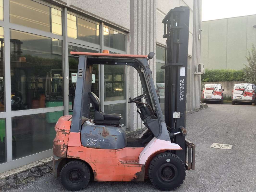 Toyota-02-7FDF15